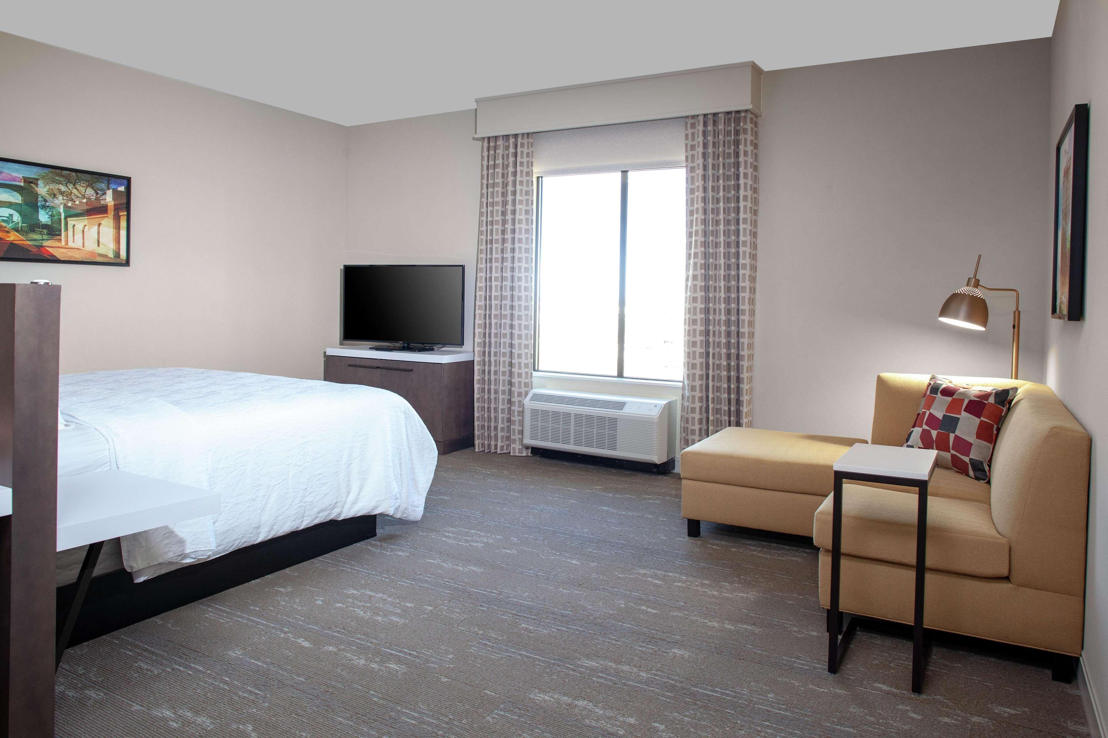 Hilton Garden Inn Waco Exterior foto